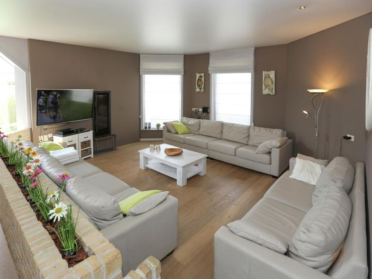 Splendid Villa In Middelkerke With Sauna Bubble Bath Bagian luar foto