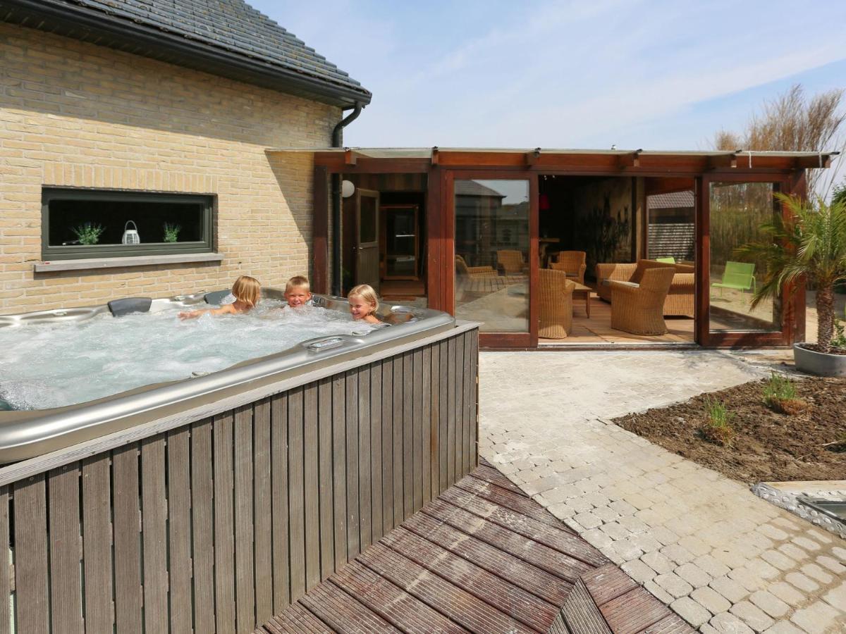 Splendid Villa In Middelkerke With Sauna Bubble Bath Bagian luar foto